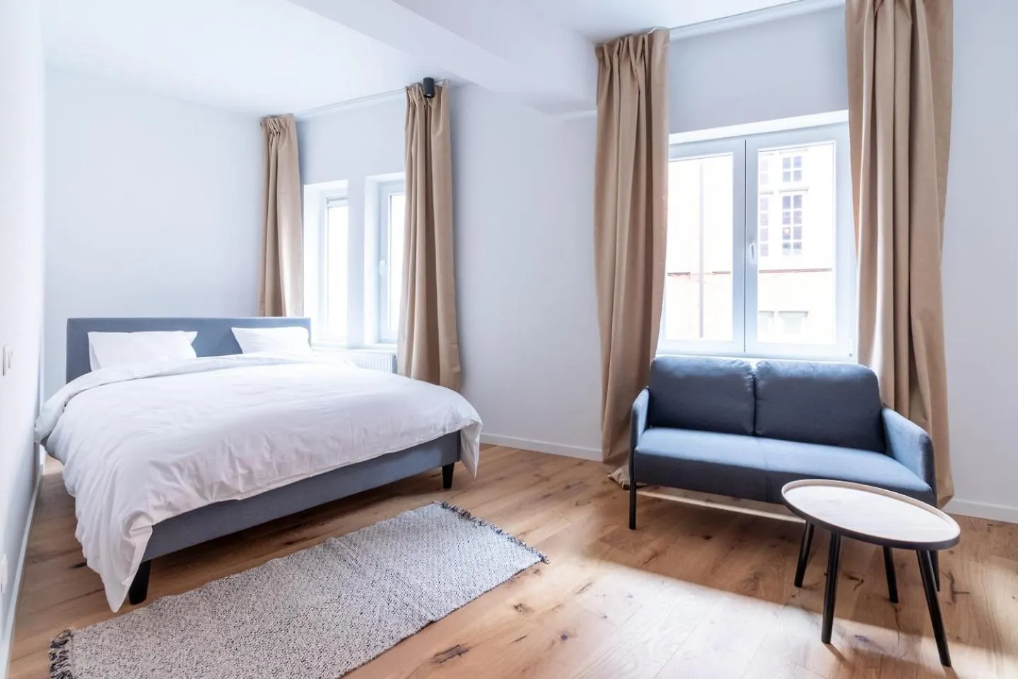 Sleek City Stays - Urban Elegance In The Heart Of Gante Apartamento