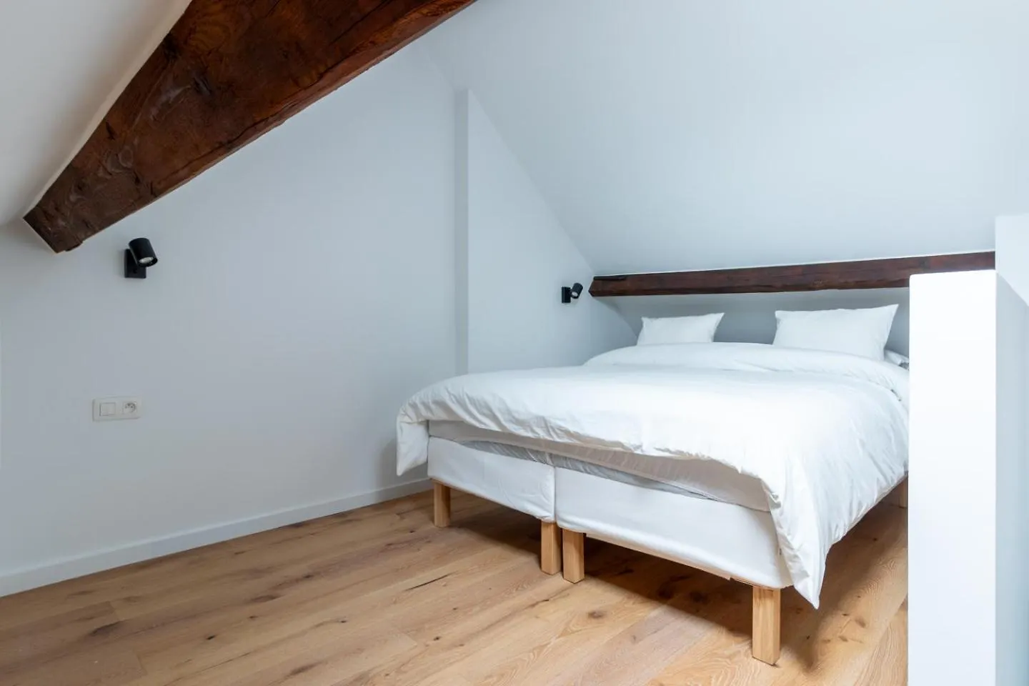 Sleek City Stays - Urban Elegance In The Heart Of Gante Bélgica