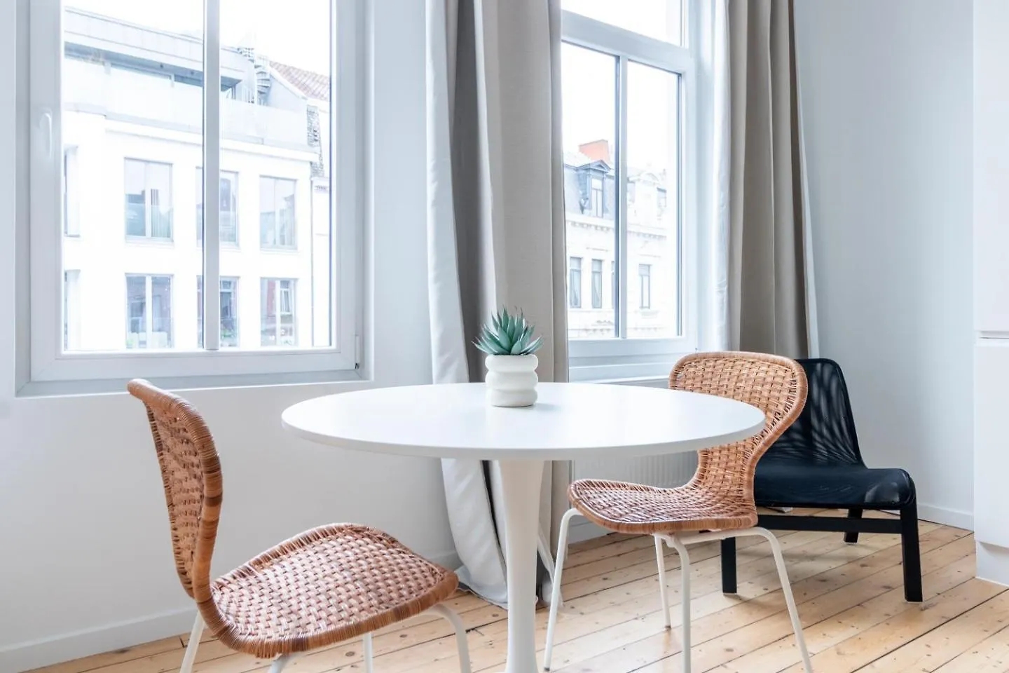 Apartamento Sleek City Stays - Urban Elegance In The Heart Of Gante
